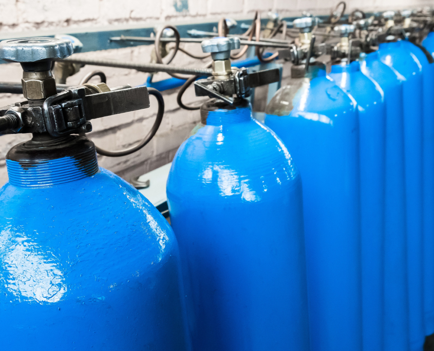 Oxygen Cylinder With Compressed Gas